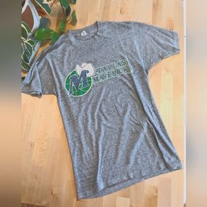 Dallas Mavericks Vintage Basketball Tee